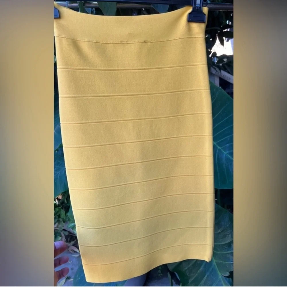 NWT Bcbgmaxazria bandage pencil skirt y2k citron - Picture 3 of 4
